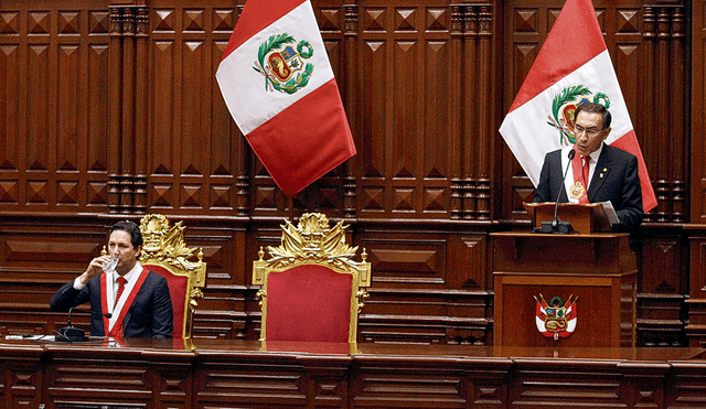 Presidente Martín Vizcarra entrega reforma judicial y política a los ciudadanos