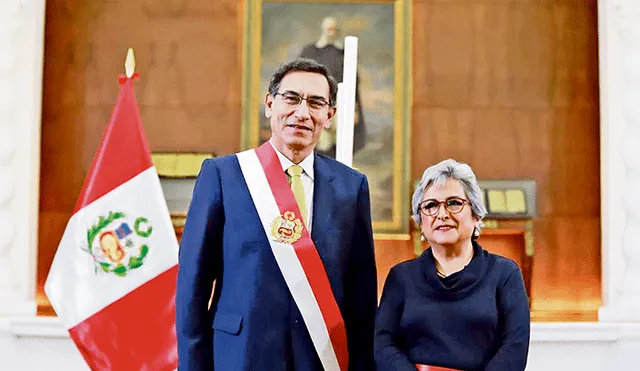 Cargo. El presidente Martín Vizcarra presentó a Sonia Guillén.