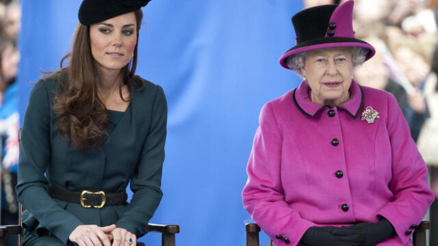 Reina Isabel II condecora a Kate Middleton con el título de Dama Gran Cruz de la Real Orden Victoriana