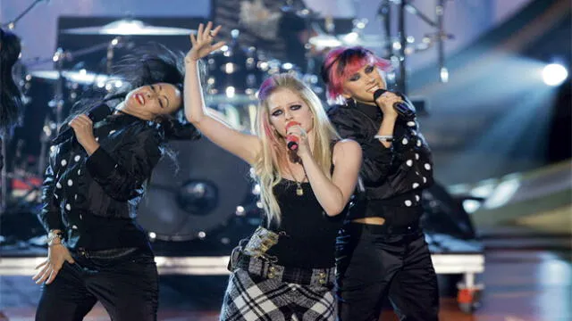 Avril Lavigne regresa con nuevo disco tras vencer dura enfermedad