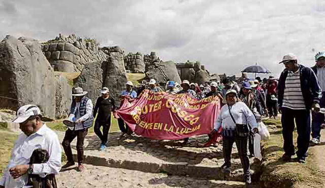 Protesta de maestros llegó a Sacsayhuaman 