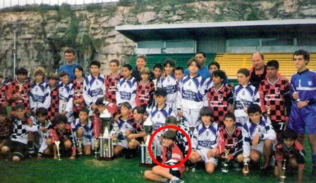 En esta foto, tomada en 1999, Lionel Messi aparece con uno de sus brazos enyesados durante un torneo juvenil. Foto: Diario Hoy.