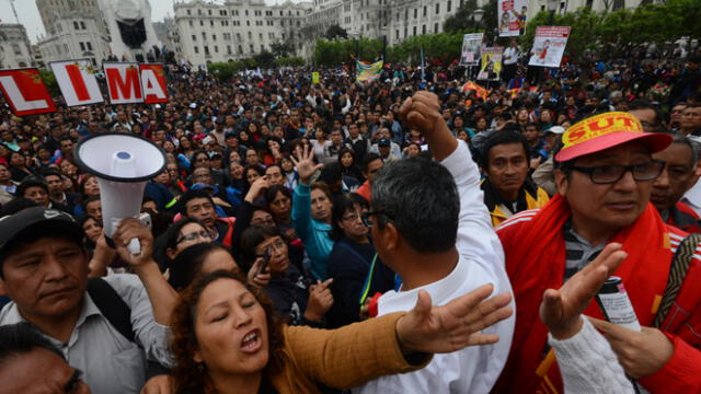 Cercado de Lima: Agencias bancarias se ven afectadas por la huelga de maestros