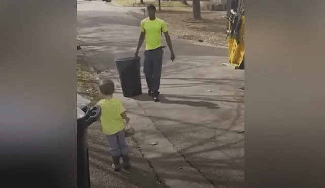 A través de Facebook se hizo viral el tierno gesto que tuvo un niño con un recogedor de basura.