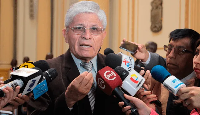 Habrá más renuncias en el Frente Amplio, asegura Jorge Castro