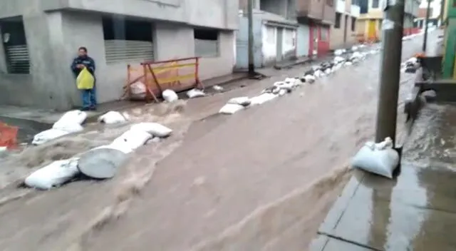 Lluvias provocaron que las torrenteras ingresen en Arequipa. Foto: Captura video La República