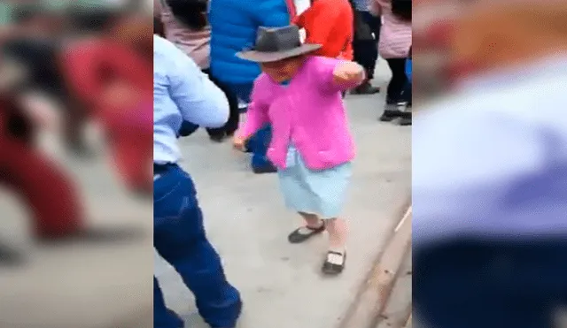 En Facebook, anciana demostró sus atrevidos movimientos de baile al ritmo de un conocido huayno.