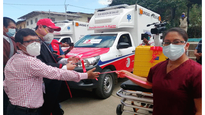Se hizo la entrega de ambulancias a centros de salud de Piura.