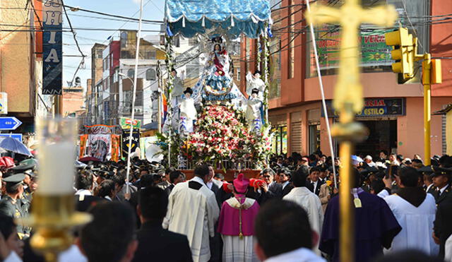 Lanzan la fiesta de la Virgen de la Candelaria desde el Teatro Nacional de Lima