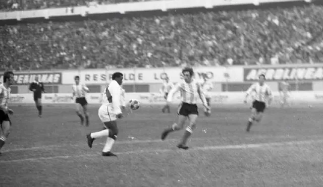 Pedro 'Perico' León marcó el gol de la victoria ante Argentina. Foto: El Peruano