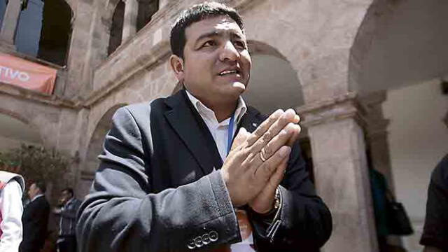 Cusco: Alcalde manifestó que hallazgo de propaganda en local municipal es parte de guerra sucia 
