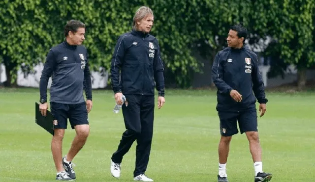 Nolberto Solano junto a Ricardo Gareca y Sergio Satín.