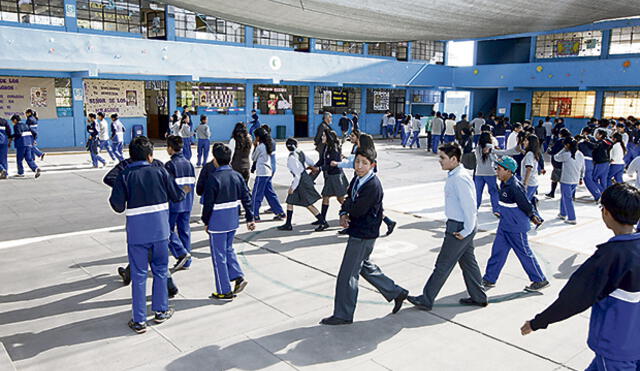 Previenen uso de drogas  en 59 colegios de Arequipa