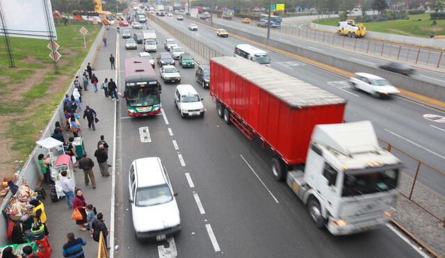 Camiones no circularán en febrero por un tramo de la Panamericana Sur