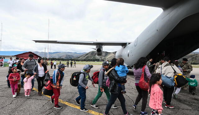 FAP: Más de 500 personas fueron trasladadas en puente aéreo 