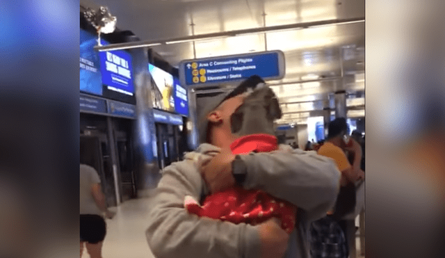 Facebook: perrita sorprende a su dueño en el aeropuerto y todos lloran al ver su reacción [VIDEO] 
