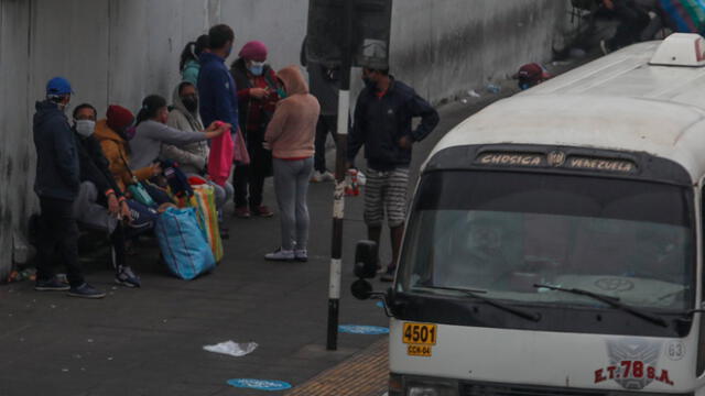 Ambulantes de la avenida Grau serán empadronados por la Municipalidad de Lima para vender sus productos. Foto: Jorge Cerdán / La República