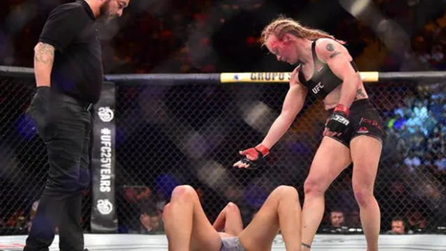 UFC: Árbitro de la polémica pelea de Valentina Shevchenko se defendió de las críticas