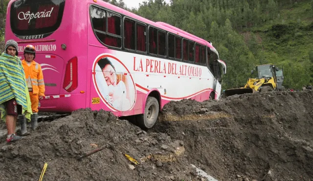 Áncash: pasajeros salvaron de morir tras caída de huaico en Sihuas