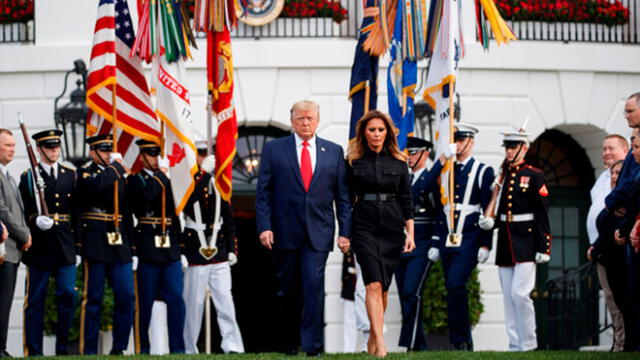 Donald Trump junto a su esposa en la ceremonia de los atentados del 11 de septiembre. Foto: EFE.