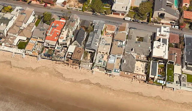 Desliza las imágenes para ver cómo luce la casa de playa que aparece en la serie Two and a half men. Foto: captura de Google Maps