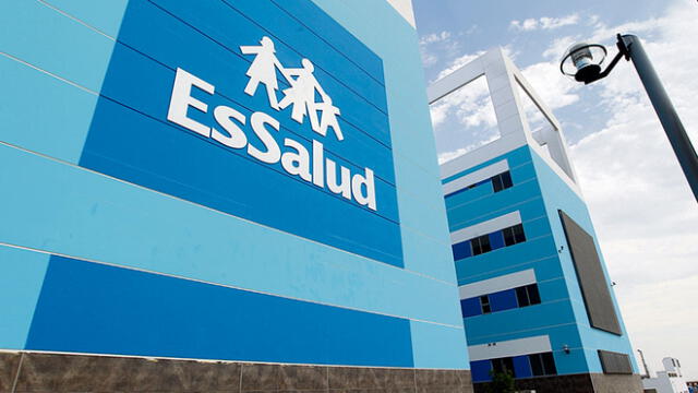 Denuncian que en EsSalud continúa la política de “recomendados” 