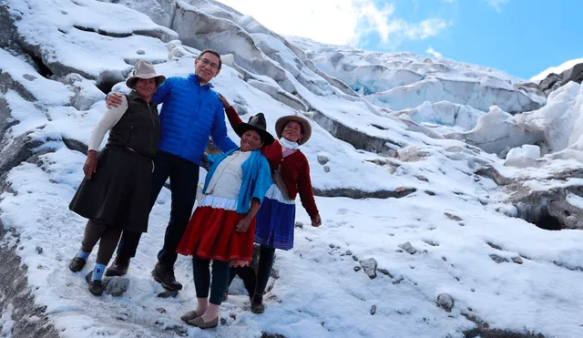 Presidente Vizcarra llega a nevado Huascarán junto a expedición científica