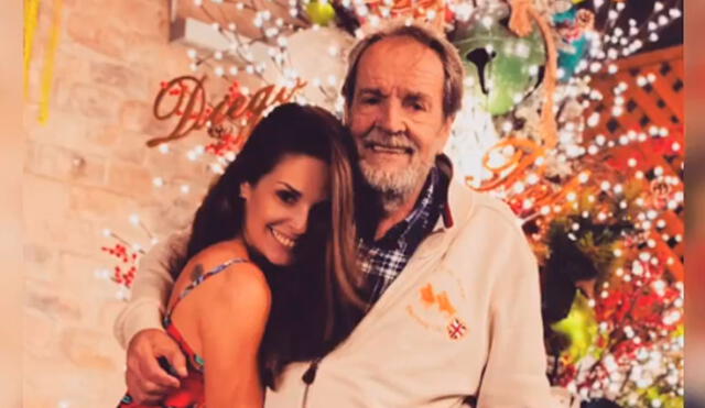 Rebeca Escribens expresó su emoción de poder celebrar las Navidad al lado de su padre. Foto: Rebeca Escribens Instagram