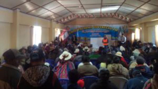 Pobladores de Potoni protestan contra Dirección Agraria de Puno
