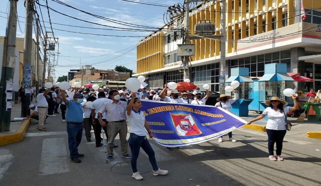 Docentes de Piura exigen la liberación de Pedro Castillo. Foto: Almendra Ruesta.