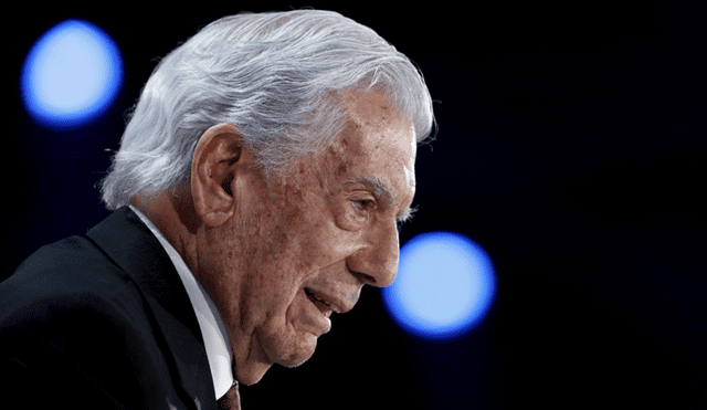 Mario Vargas Llosa renuncia al PEN por apoyar "golpe de Estado de independentistas"