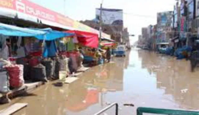 Lluvias y desborde de río Coata inunda más de cien viviendas en Juliaca
