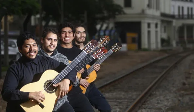 Cuatro jóvenes guitarristas peruanos logran importante triunfo en México