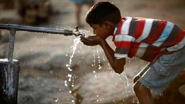 Más de 200 mil personas mueren al año por falta de agua potable