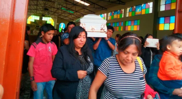 Chiclayo: sepultan restos de mujer que fue asesinada por policía [VIDEO]