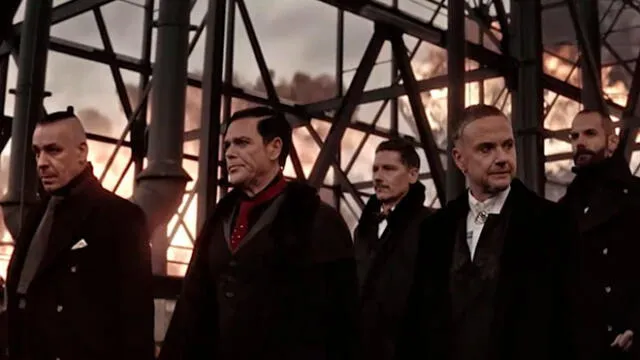 Integrantes de Rammstein generan polémica interpretando a víctimas de nazis en videoclip