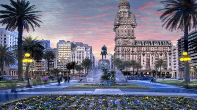 Uruguay aumenta su salario mínimo y lo fija en 448 dólares