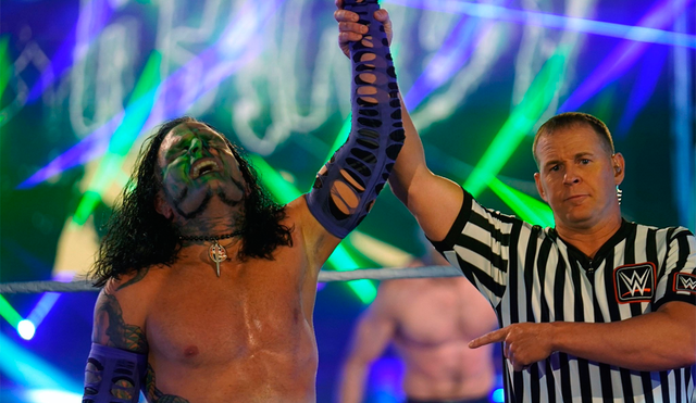 Jeff Hardy venció a Cesaro en Money in the Bank. | Foto: WWE