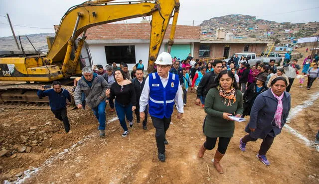 Más de 63 mil pobladores de Ventanilla y Mi Perú se beneficiarán con enripiado de calles