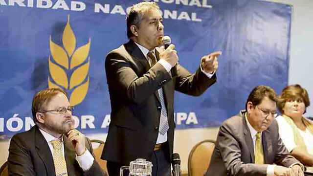 Candidatos de Restauración Nacional piden perdón por sus errores del pasado