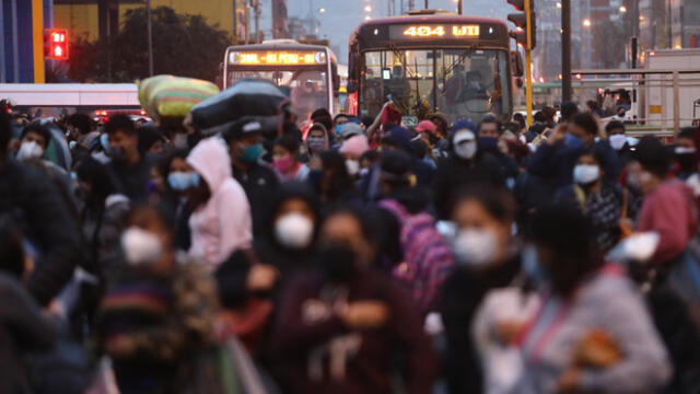 Especialista pide a la población mantener las medidas de prevención como el distanciamiento social, uso de mascarillas y el lavado de manos. (Foto: Jorge Cerdán / La República)