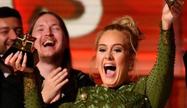 Grammy 2017: Adele rompe su premio para compartirlo con Beyoncé