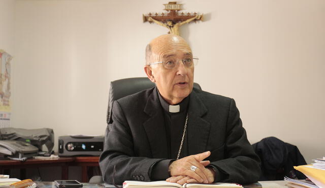 Cardenal Barreto cuestiona la reelección de los congresistas