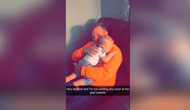 YouTube viral: bebé tiene dramática reacción al ver por primera vez a su mamá con una mascarilla ‘negra’
