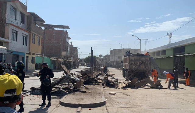 Municipio desalojó a comerciantes informales. Foto: La República.