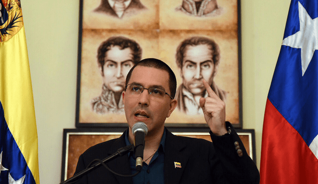 El Tweet del canciller venezolano que señala a Santos como el "sometido" de EEUU