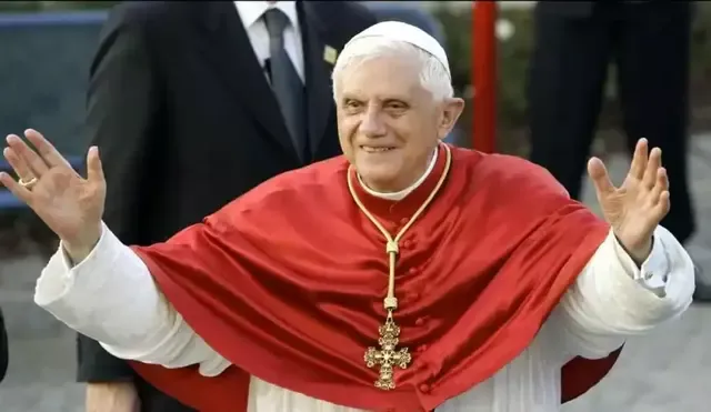 El Papa emérito Benedicto XVI murió por problemas de salud causados por su avanzada edad. Foto: EFE