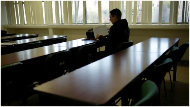 Ante la ausencia de mujeres, las escuelas decidieron cancelar las clases. (Foto: Reuters)