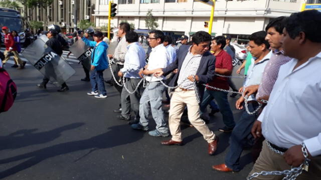 Alcaldes del VRAEM fueron detenidos por protestar en Palacio de Gobierno