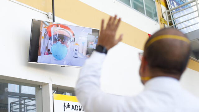 El ministro Zamora en el Hospital de Chincha como parte de su recorrido por la región Ica. Foto: Ministerio de Salud.